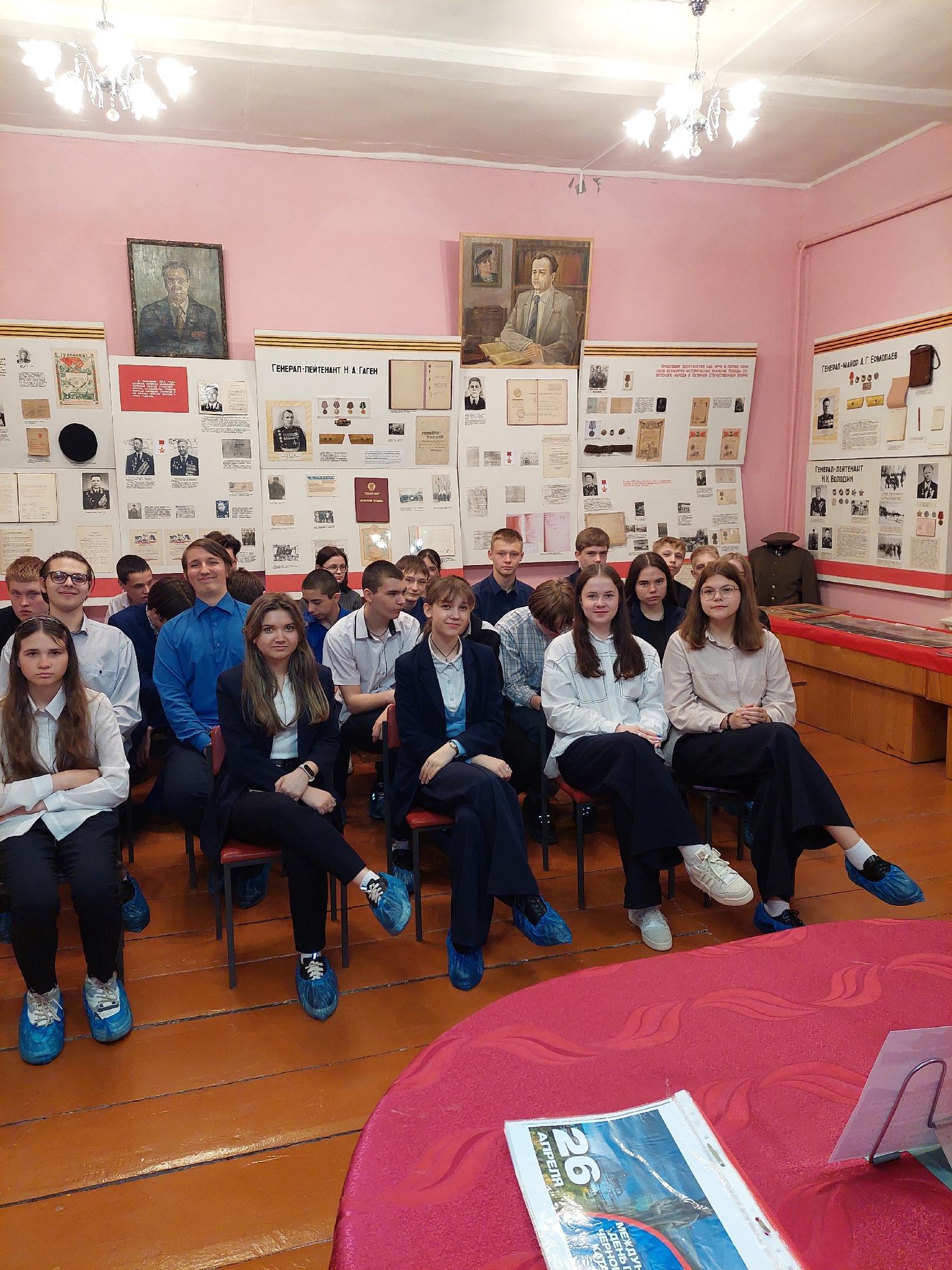 Учащиеся Сурской школы приняли участие в мероприятии к годовщине Чернобыльской аварии.